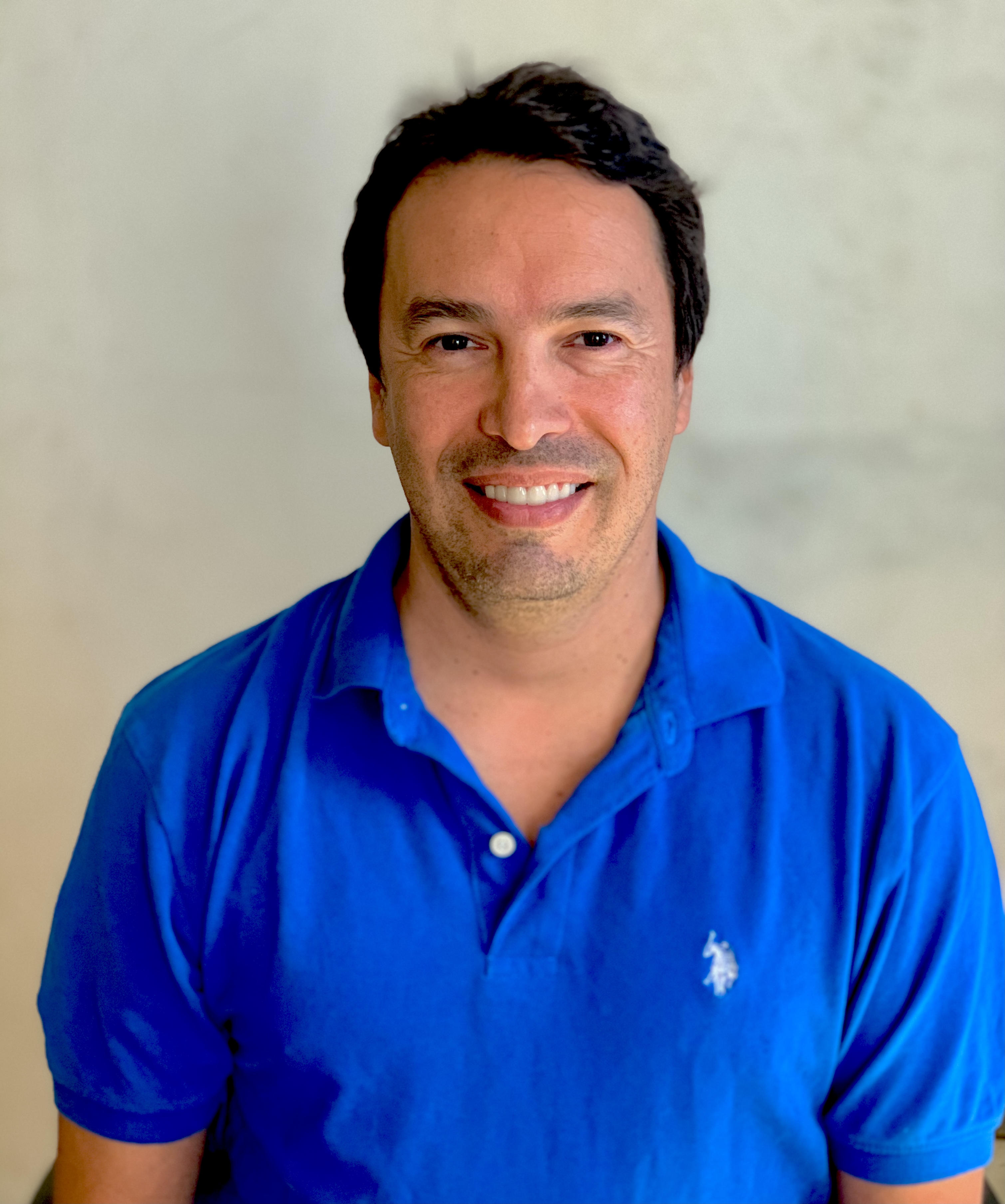 Rodrigo Farías Veloso